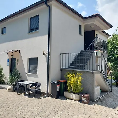 Апартаменты Madlen *